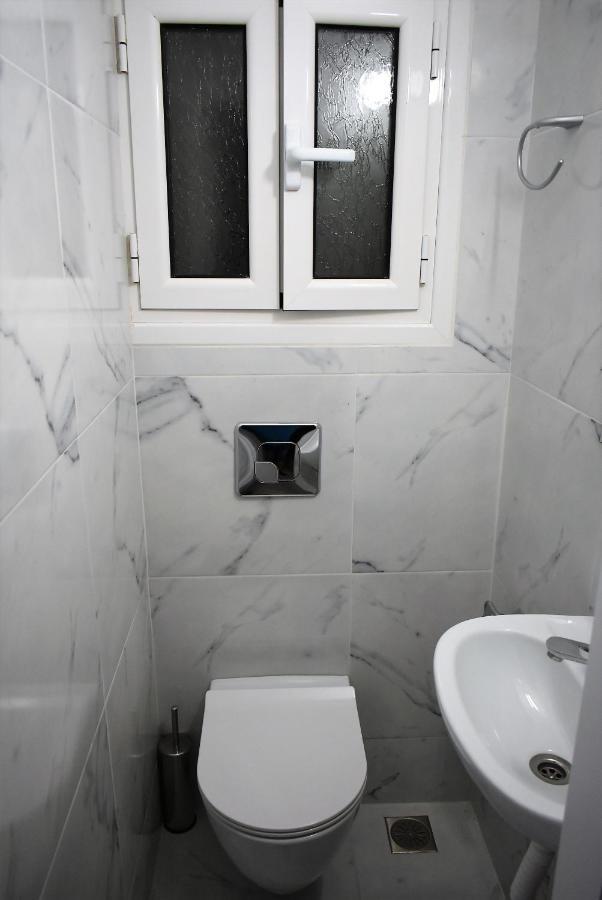 High Quality 110Qm 2Br At Simos-Lux-Apartment アテネ エクステリア 写真